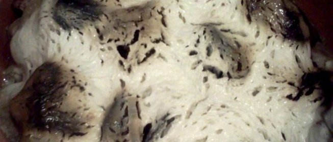 Свинина с черносливом в горшочке