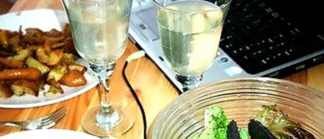 Печеный молодой картофель с морковью и лисичками