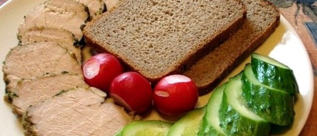 Свинина со специями в пароварке