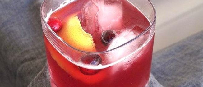 Коктейль с клюквой и лимончелло