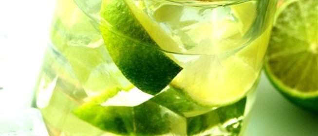 Рождественский коктейль Кайпиринья