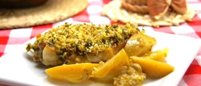 Свинина с яблоками и луком