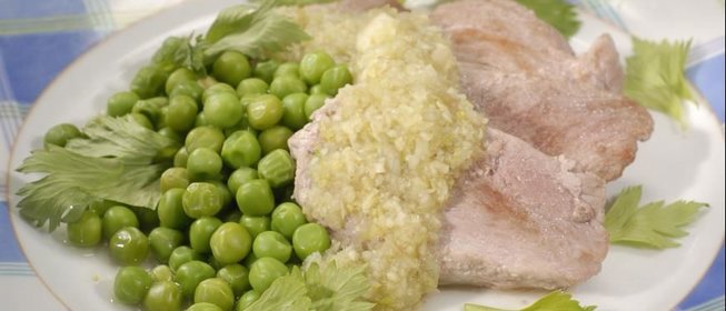 Свинина с соусом из киви