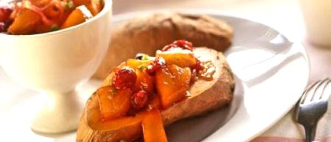 Сладкий картофель с соусом