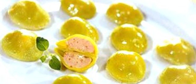 Зелёные пельмени с лососем