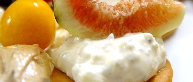 Канапе с горгонзолой и инжиром