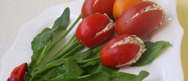 Закуска из помидоров Тюльпаны