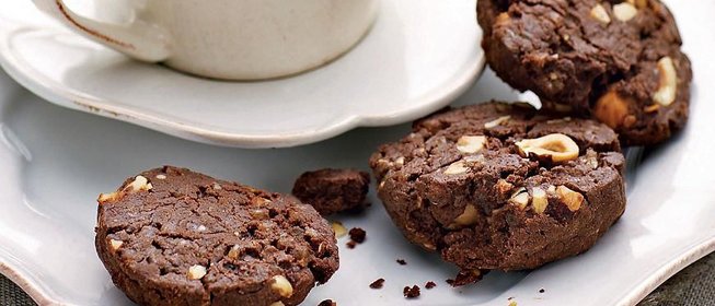 Пряное шоколадное печенье с фундуком