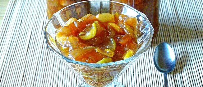 Джем из яблок и алычи