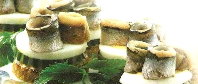 Канапе с килькой