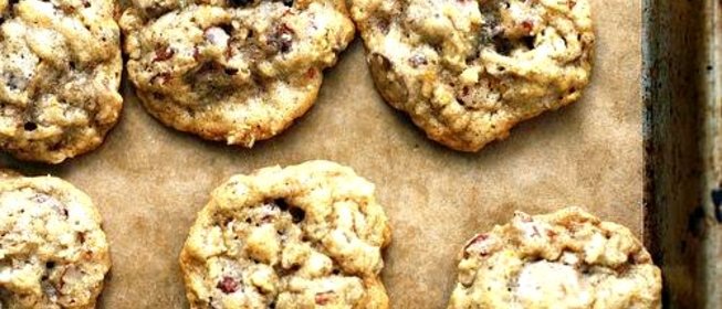 Овсяное печенье с орехами и шоколадом