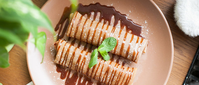 Шоколадные блины с бананом