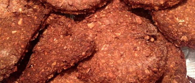 Пряное злаковое печенье с финиками без сахара