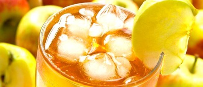 Яблочно-лимонный освежающий коктейль
