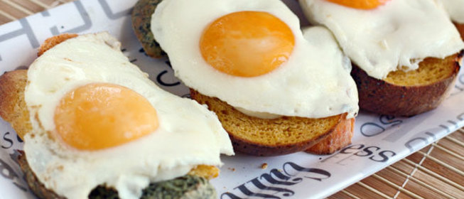 Тосты с яйцом