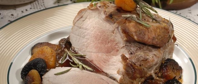 Свинина с сухофруктами