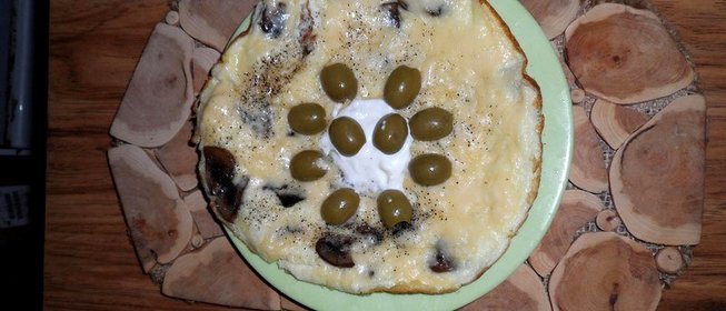 Омлет с грибами и сыром