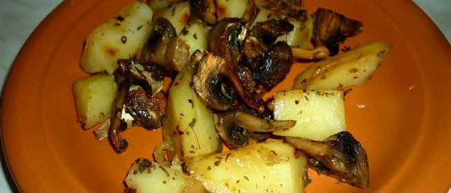 Молодой картофель запеченный с шампиньонами