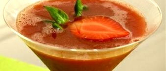 Клубничный коктейль с горячим шоколадом