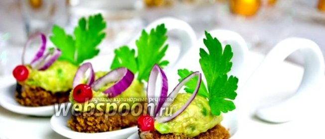 Закуска из скумбрии с авокадо