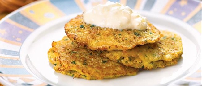 Грибные оладьи с лимонным соусом