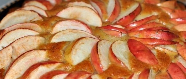 Постная коврижка с яблоками