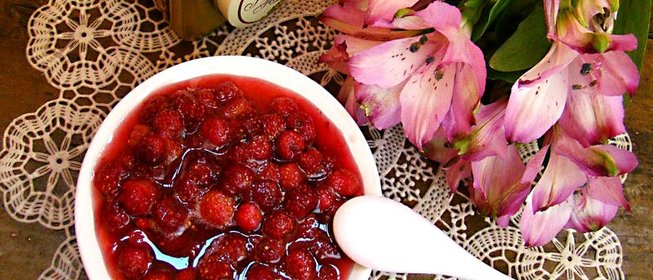 Земляничное варенье густое