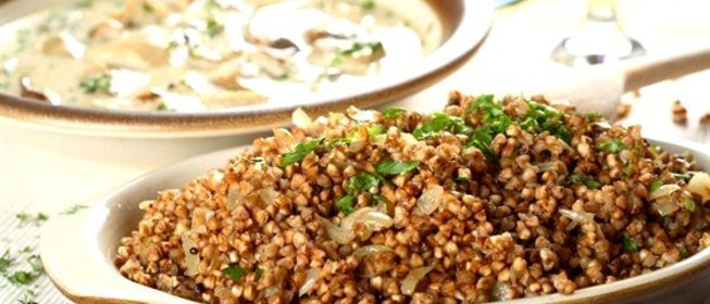 Гречневая каша со шпигом и луком