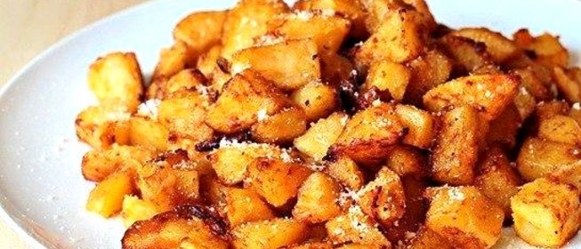 Жареный картофель с пармезаном