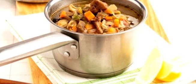 Солянка с лимоном