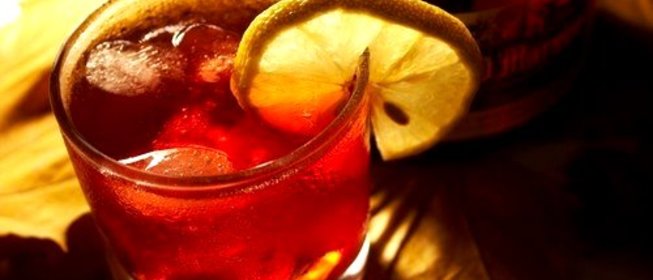 Коктейль «Солнце и тень» (Sol y sombra)