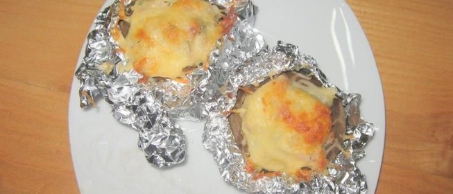 Картошка запеченная в сметане в фольге в духовке