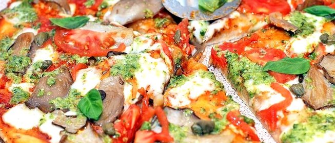 Пицца с вешенками