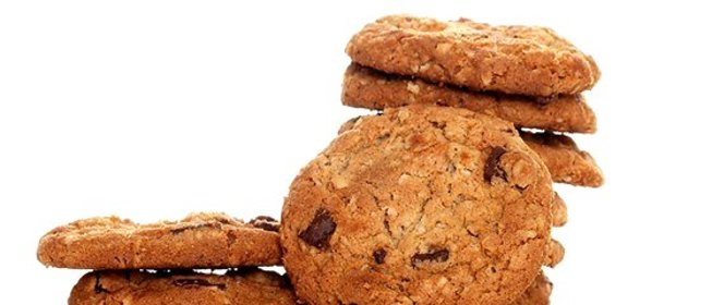 Овсяное печенье с шоколадом и вишней