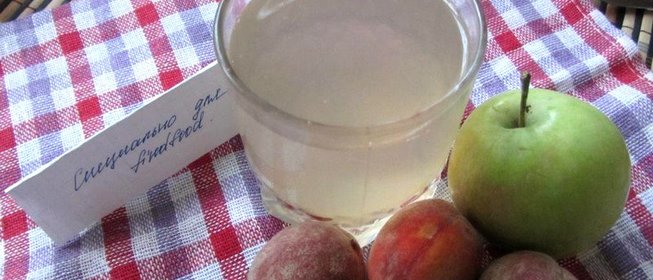 Яблочно-персиковый компот