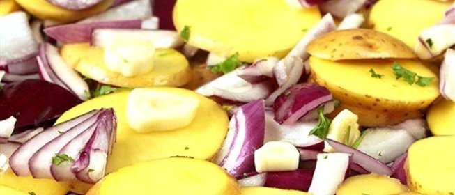 Тушеный молодой картофель с петрушкой