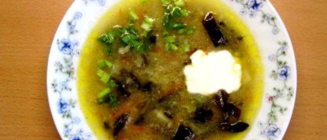 Суп с грибами и перловкой