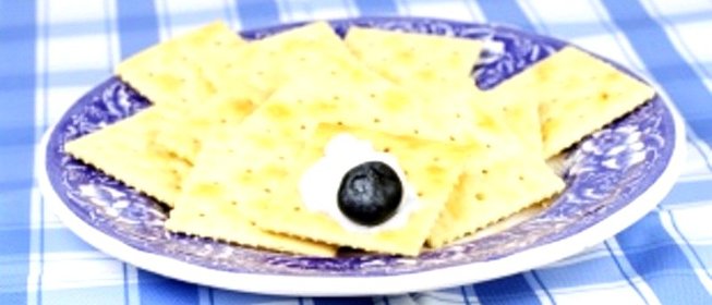 Хрустящие соленые крекеры