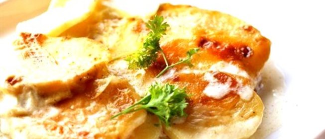 Картофель с луком и сливками