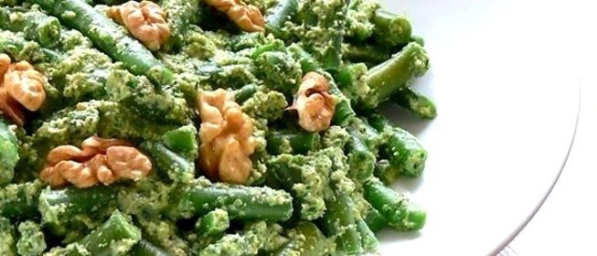 Стручковая фасоль с грецким орехом