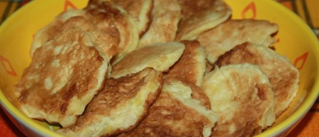 Оладьи на кефире с курицей и луком