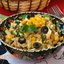 Салат с тунцом, рисом и кукурузой