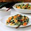 Киноа с капустой кале, бататом и соусом песто