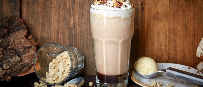 Арахисовый молочный коктейль