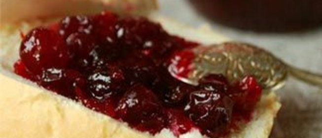 Клюквенное желе с цедрой, корицей и портвейном