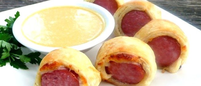 Сосиски в слоеном бездрожжевом тесте