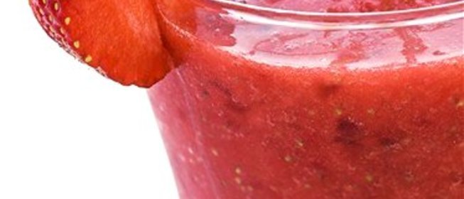 Красный коктейль на Хэллоуин