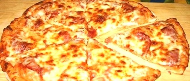 Пицца на сковороде на сметане