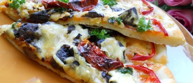 Пицца с лесными грибами