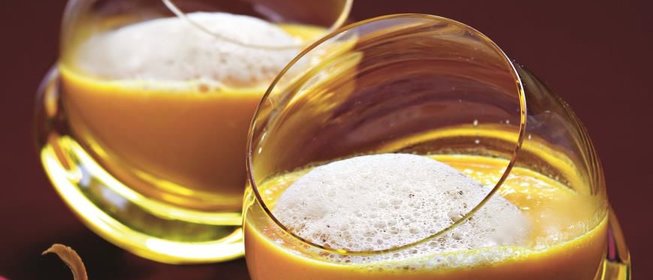 Морковный суп с зирой и грибным капучино